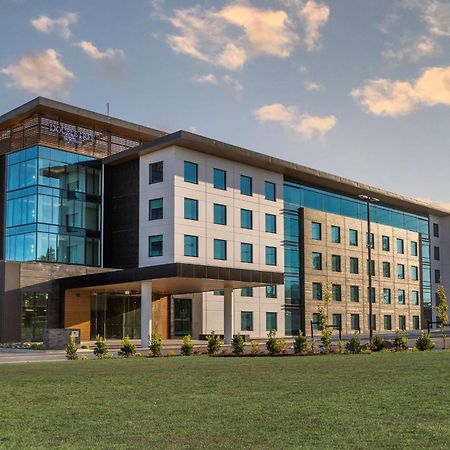 Doubletree By Hilton Auckland Karaka Hotel ภายนอก รูปภาพ