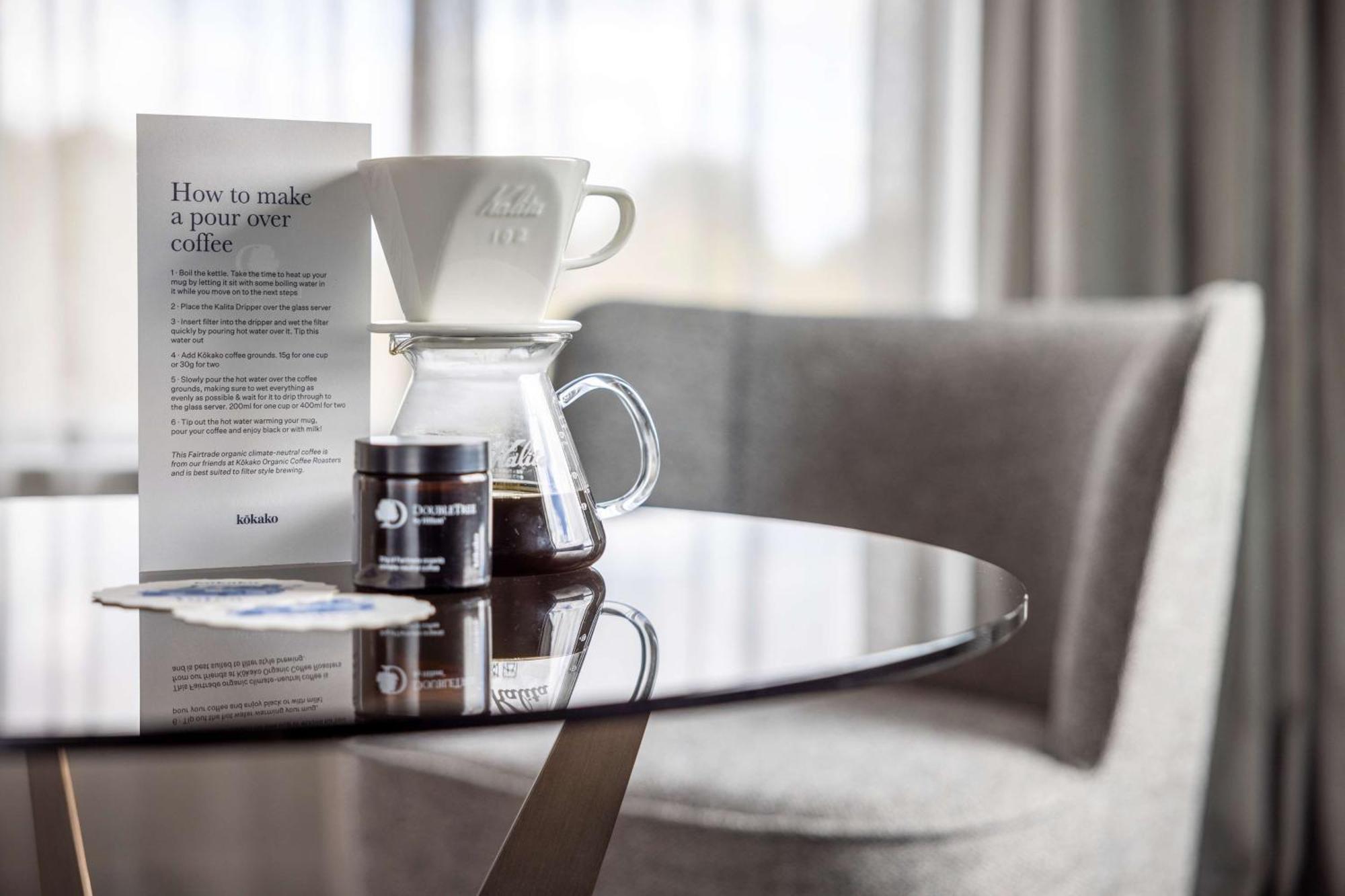 Doubletree By Hilton Auckland Karaka Hotel ภายนอก รูปภาพ