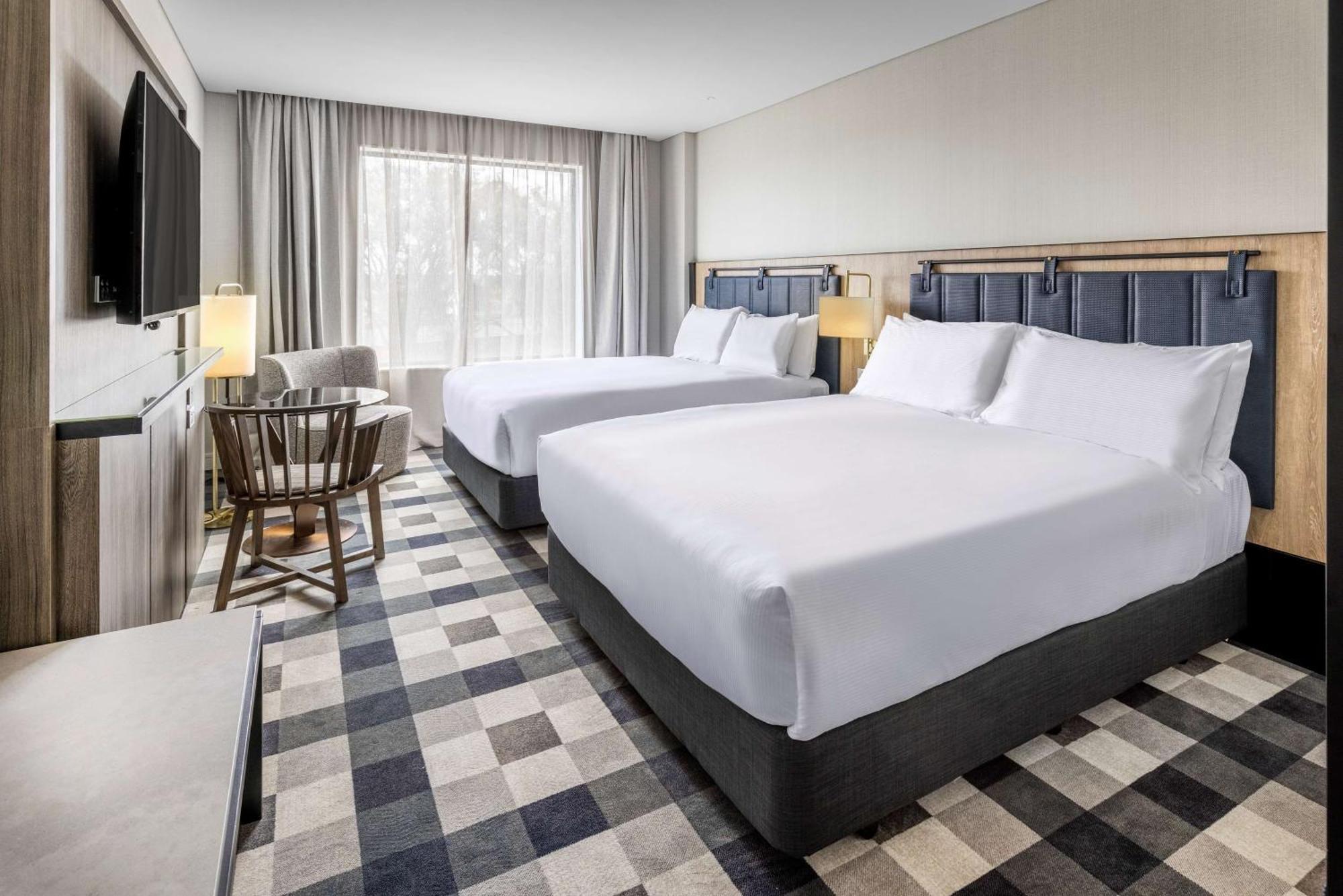 Doubletree By Hilton Auckland Karaka Hotel ภายนอก รูปภาพ