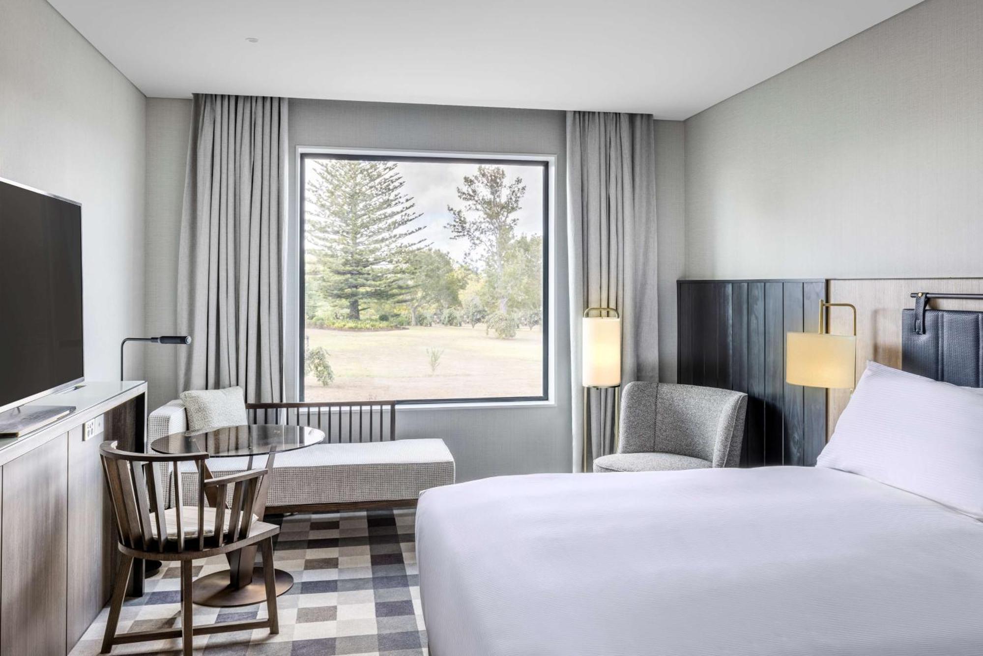 Doubletree By Hilton Auckland Karaka Hotel ภายนอก รูปภาพ